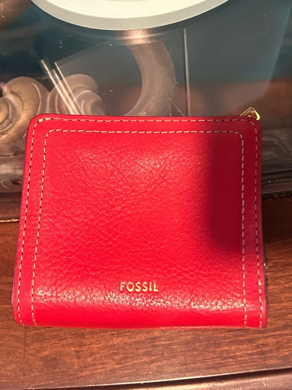 Subcategory identification for men's accessory image